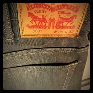 Levi’s 569 Grey Pants